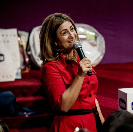Anca Bălășoiu susținând un curs în cadrul Școlii Viitoarelor Mămici la Baby Boom Show