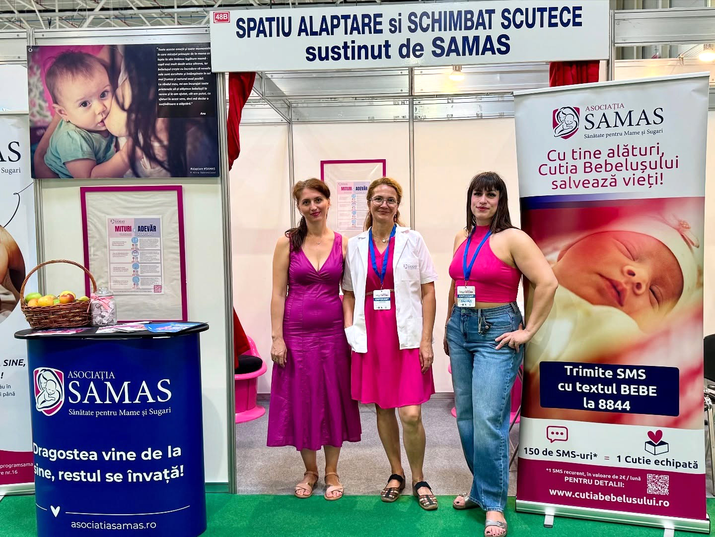 Echipa Asociației SAMAS la spațiul de alăptare din cadrul Baby Boom Show